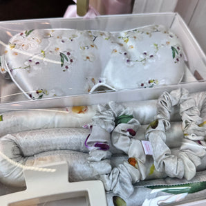 My Lily Silk Bedtime Bloom Gift Set