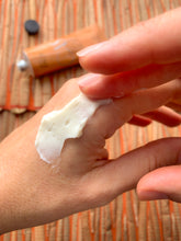 Load image into Gallery viewer, Gift Set Natura Castanha Hand Wash + Hand Cream
