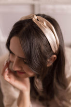Load image into Gallery viewer, Silk Yoga Hairband
